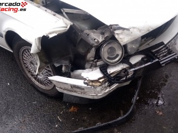 Bmw 318 is con golpe delantero derecho