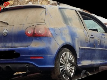 Siniestro golf 5 r32 34mil km 3p dsg techo sin papeles.