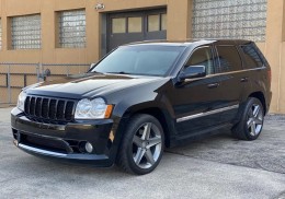 Busco siniestro o despiece de jeep grand cherokee srt8 wk