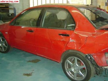 Vendo siniestro de mitsubishi evo viii