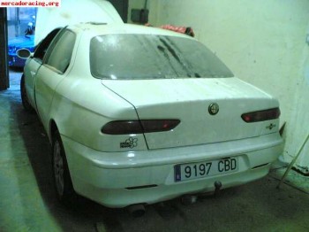 Vendo alfa romeo jtd del año 2002 en 2.000€ urge