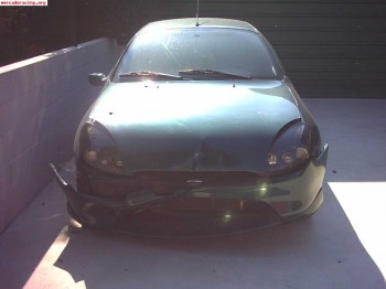 Se vende ford puma con golpe