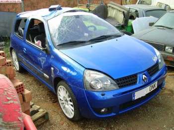 Siniestro clio sport 182 cv kit racing