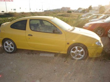 Carroceria de megan 2.0 16 nueva