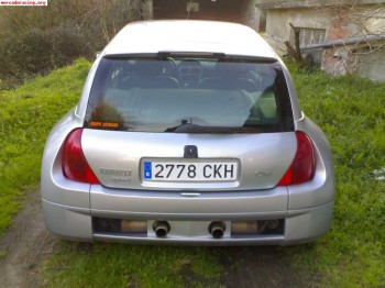 Se vende o se cambia clio v 6 