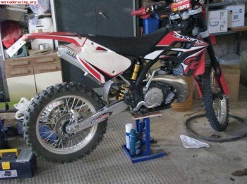 Se vende gas gas ec 250 2006 o posible cambio.