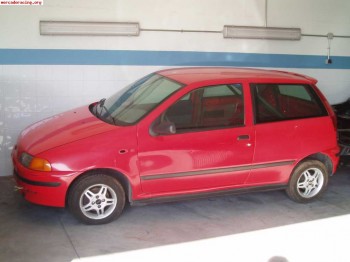 Se vende fiat punto s gasolina con barras. 1000 €.