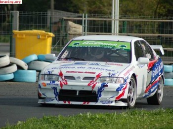 Se vende o cambia nissan primera btcc