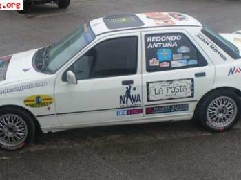 Vendo o cambio sierra cosworth 4x4 muy bueno.