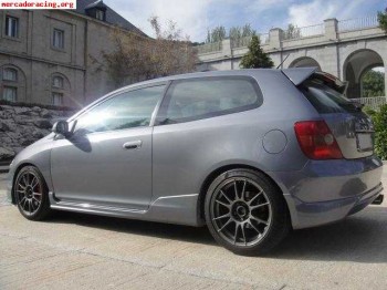 Honda civic type-r 2005