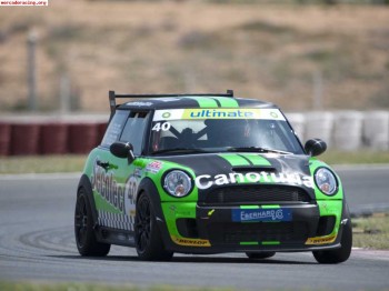 Vendo mini challenge 2010   dos inscripciones incluidas. 647