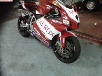Se vende o cambio por coche de carrera moto ducati