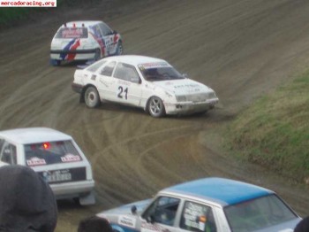 Se vende ford sierra xr4 para autocroos o resistencia sin do