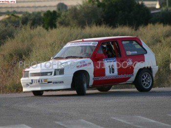 Vendo opel corsa gt de autocross, doy otro completo para rec