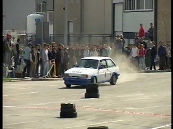 Se ofrece equipo para asistencia