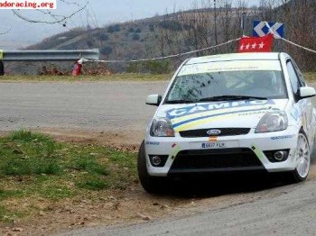 Se vende ford fiesta st 