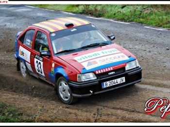 Opel kadett de tierra 2500€