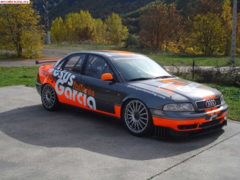 Se vende o cambia audi a4 st