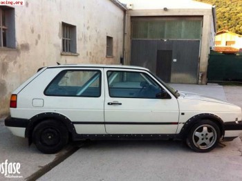 Vendo: carrocería golf 2 16v con barras -600€-