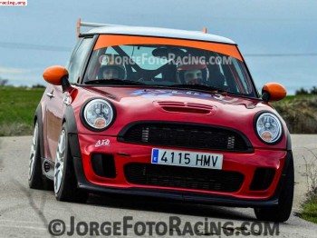 Mini jcw rallye listo para competir. 