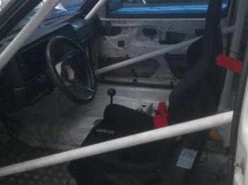 Vendo golf gti 1.800 de tierra