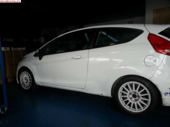 Se vende ford fiesta r2