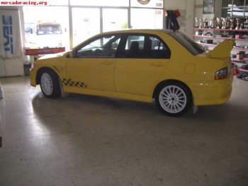 Se vende o se cambia mitsubishi evo viii