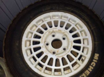 Compomotive mitsubishi tierra 15 pulgadas 600€