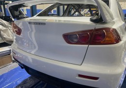 Mitsubishi evo x r4 nuevo