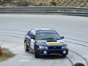 En venta subaru impreza  nuevo precio y material.