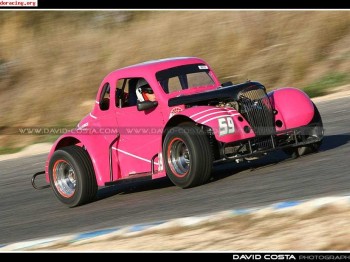 Se vende legends car