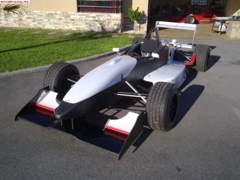 Se vende dallara f300 sin motor