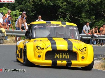 Se vende, o se cambia por cm o coche de competiccion, o se a