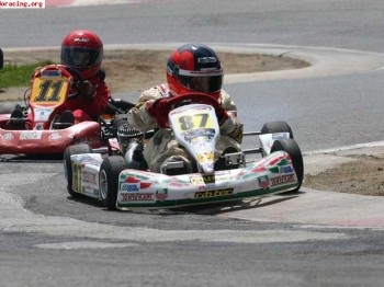 Busco pilotos de karting