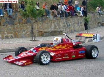 Formula martini impecable con remolque cerrado