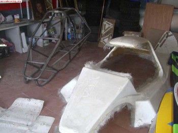 Chasis tubular speed car con carrroceria poliester 900 euros