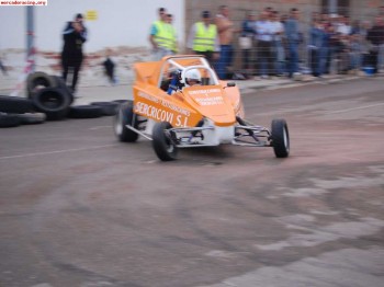 Se vende o se cambia speed car motor cbr 600 