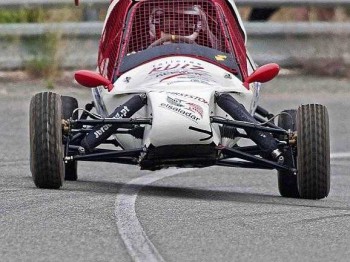 Vendo car cross motor yamaha r6 2001, modelo jb warrior.