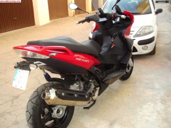 Maxiescooter 500 con 3000km del 2009