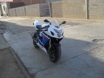Se vende o canvio suzuki gsxr 600 del 2005 ¡¡¡¡¡ 3000e¡¡¡¡¡¡
