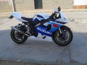 Se vende o se cambia¡¡¡¡¡¡¡¡ suzuky gsxr 600 2005 se cambia 
