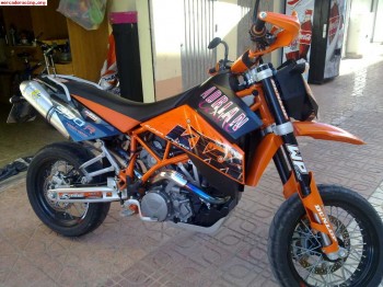 Se vende o cambio ktm 950 suoer enduro con 4000km