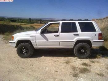 Jeep gran cheroke 5.2  215cv     4.500€  se aceptan cambios