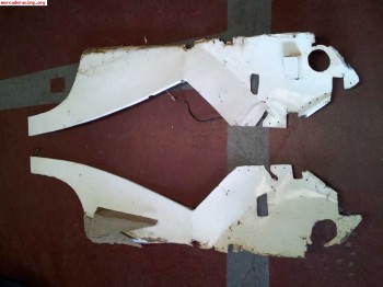 Se compra laterales fibra karcross.speed car.