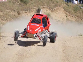 Se vende yacar 2015, impecable.