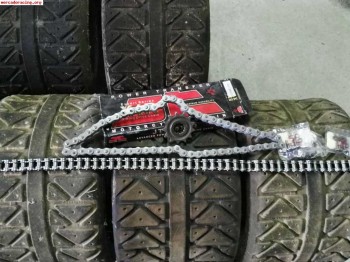 2 cadenas de 530 jt  x1r con retenes . nuevas