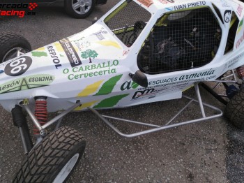 Se vende o cambia yacar 2015. solo este mes!!!12.000€