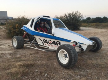 Vendo o alquilo yacar monobrazo