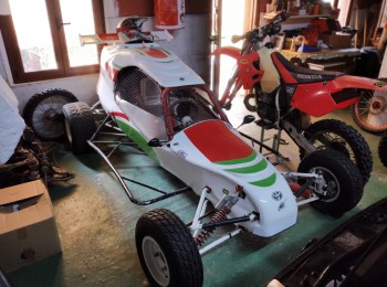 Se vende jb racing