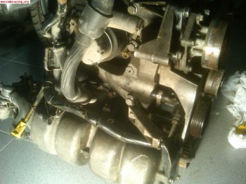 Vendo bloque motor clio 16v completo 150€